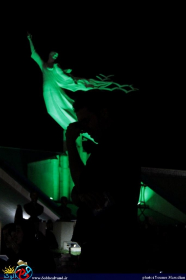 اوج دلدادگی مردم همدان با معبود خویش در سومین شب از لیالی قدر+تصاویر