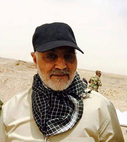 حاج قاسم سلیمانی در جبهه الانبار عراق+عکس