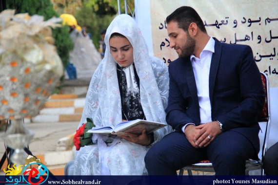 مراسم جشن عقد زوج های جوان همدانی در جوار شهدای گمنام