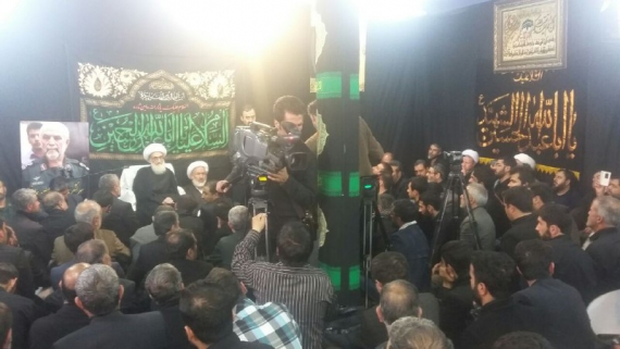 جمعی از مردم دارالمومنین همدان با آیت الله نوری همدانی دیدار کردند+تصاویر