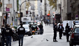 حال و هوای پاریس پس از عملیات تروریستی داعش+عکس