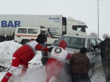 امداد رسانی هلال احمر همدان به 464 گرفتار در برف